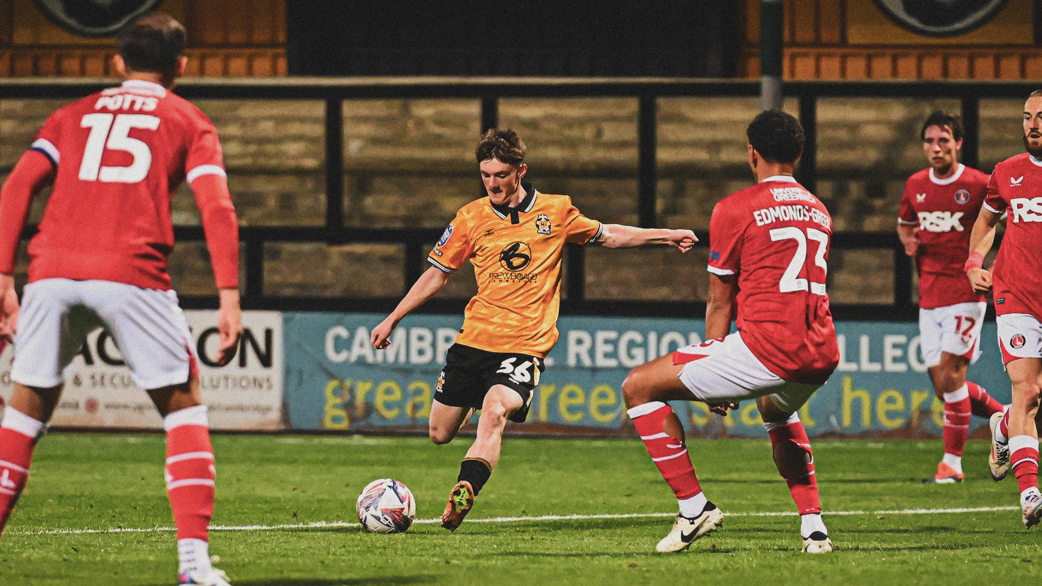 Dan Barton having a shot against Charlton Athletic