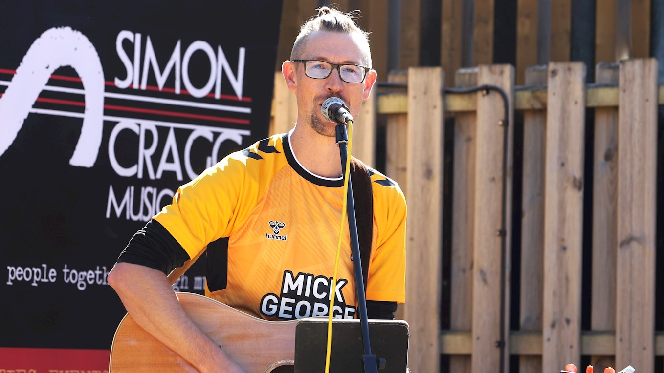 simon cragg.JPG