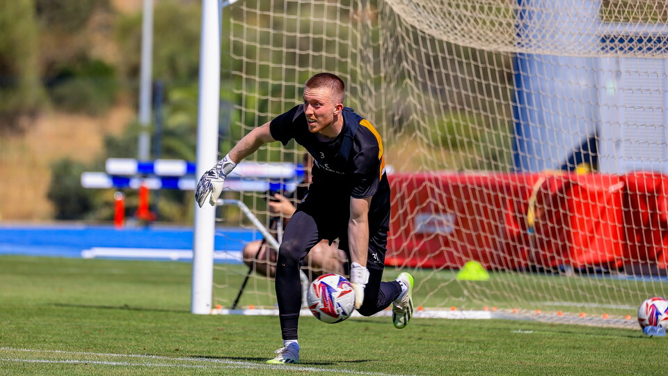 Cambridge United training in Portgual