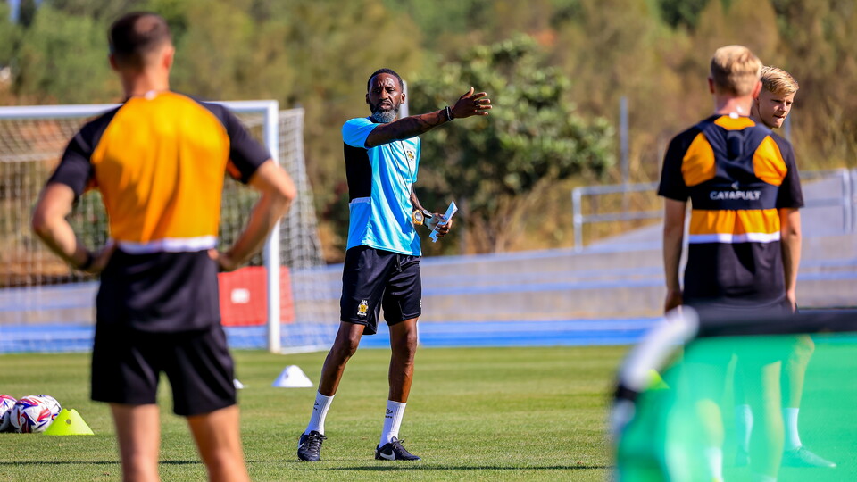 Cambridge United training in Portgual