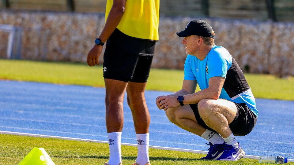 Cambridge United training in Portgual