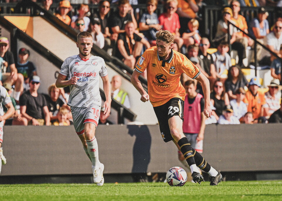 Connor O'Riordan in action vs Crawley