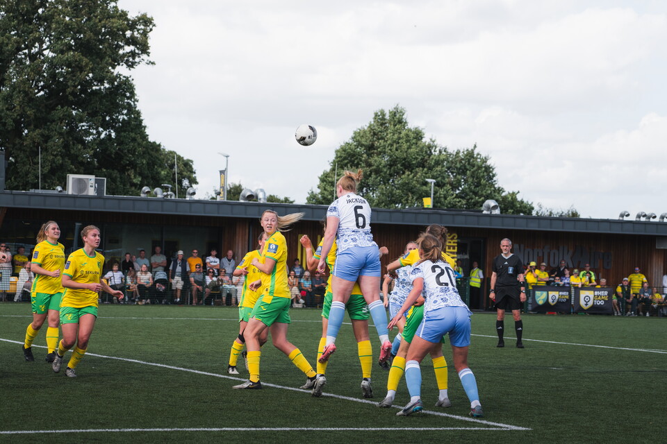 Cambridge United Women in action against Norwich City Ladies