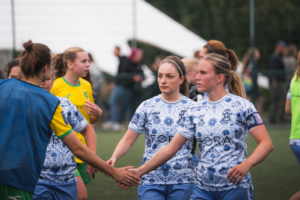 Cambridge United Women in action against Norwich City Ladies