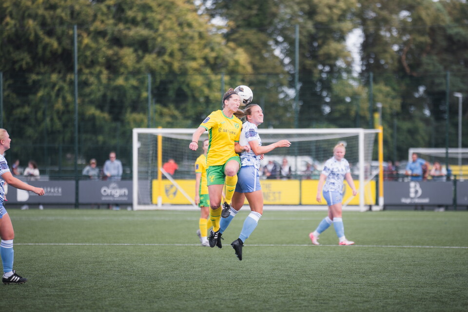 Cambridge United Women in action against Norwich City Ladies