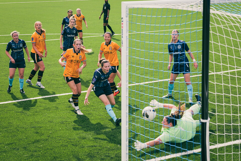 Cambridge United Women in action against London Seaward