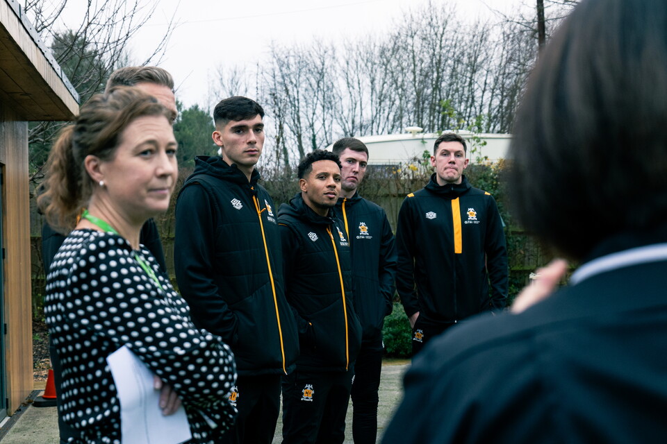 Cambridge United squad visit Arthur Rank Hospice