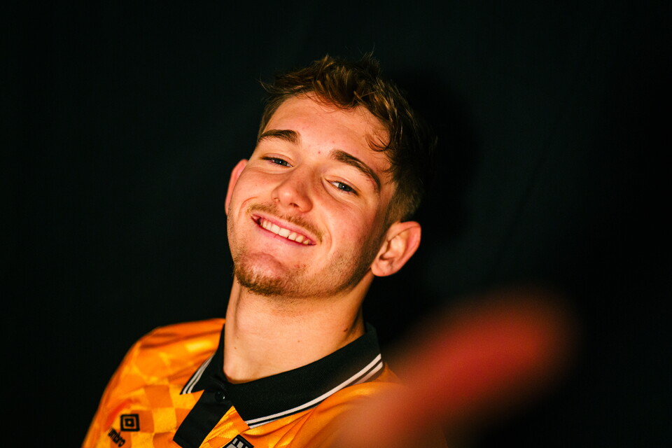 Dom Ballard signing photo