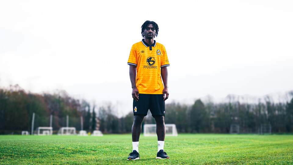 Esapa Osong signing photo