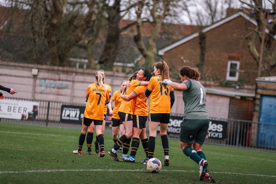 Cambridge United Women in action at Dulwich Hamlet