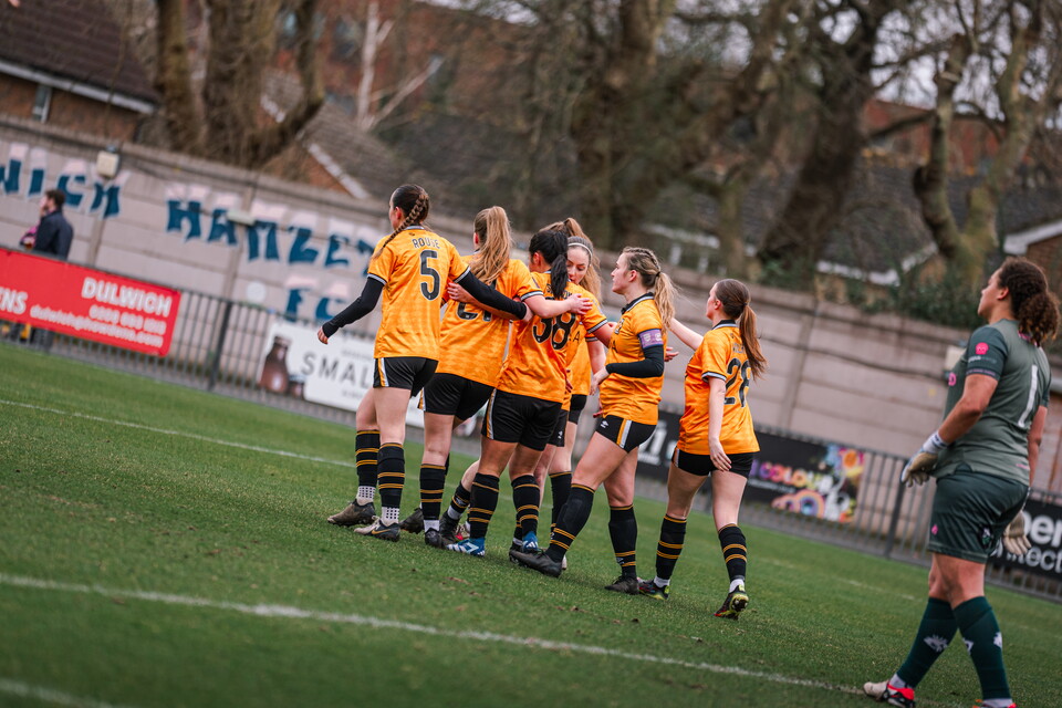 Cambridge United Women in action at Dulwich Hamlet
