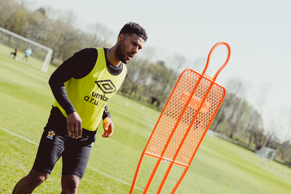 Elias Kachunga in training 
