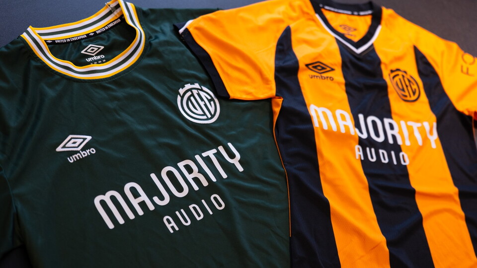 Cambridge United Women shirts