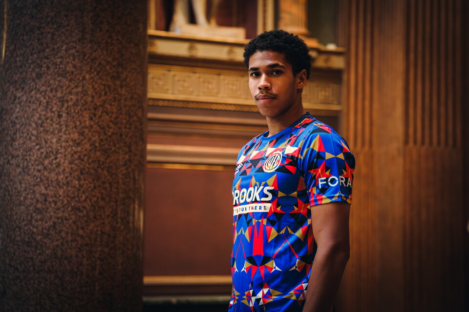 Cambridge United Fourth Shirt