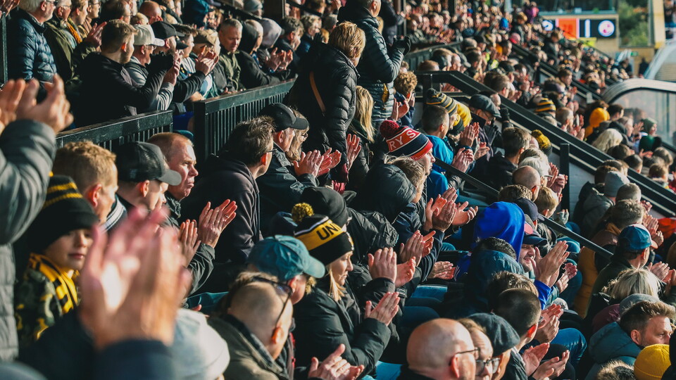 Fans at the Cledara Abbey Stadium
