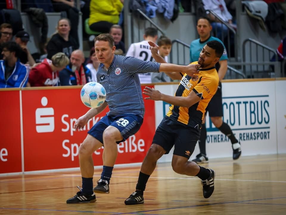 Cambridge United Legends at the Bretterknaller tournament