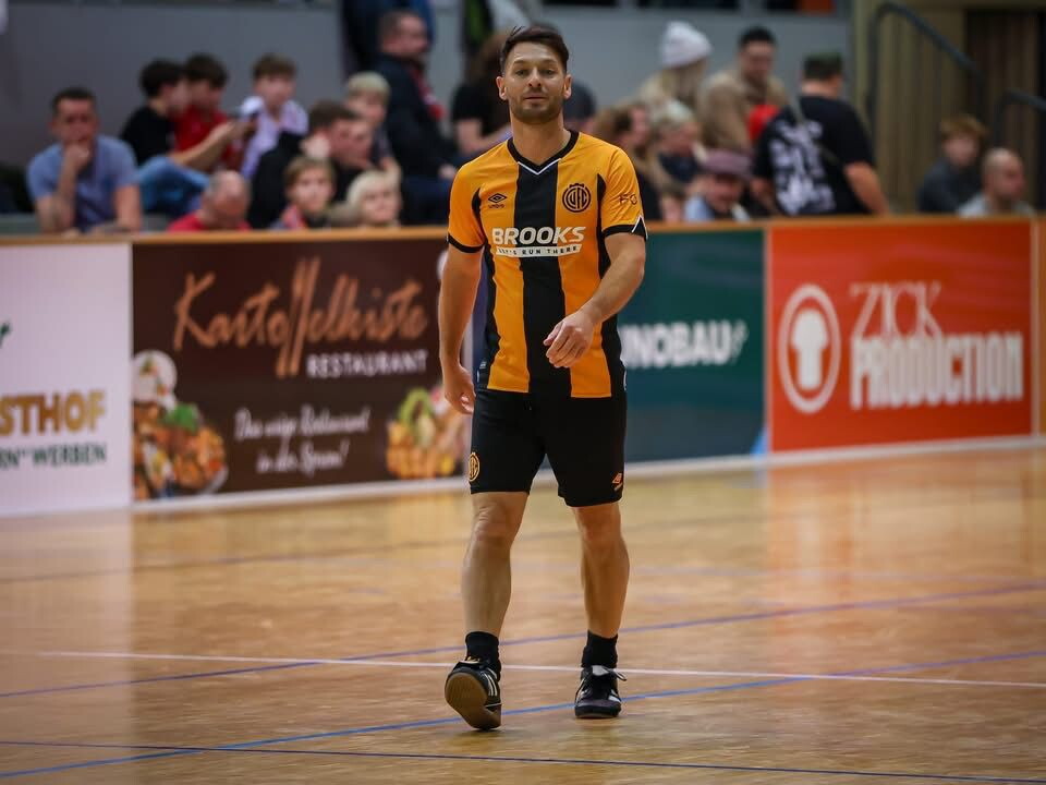 Cambridge United Legends at the Bretterknaller tournament