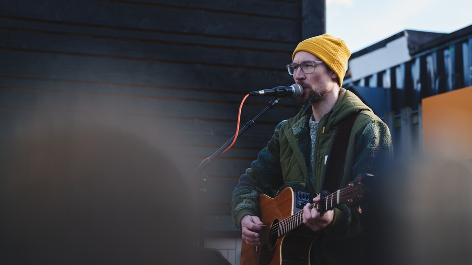 Simon Cragg playing at the Cledara Abbey