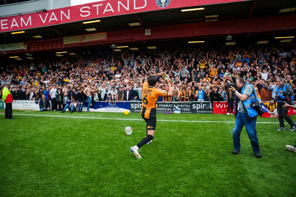 Cambridge United celebrate promotion