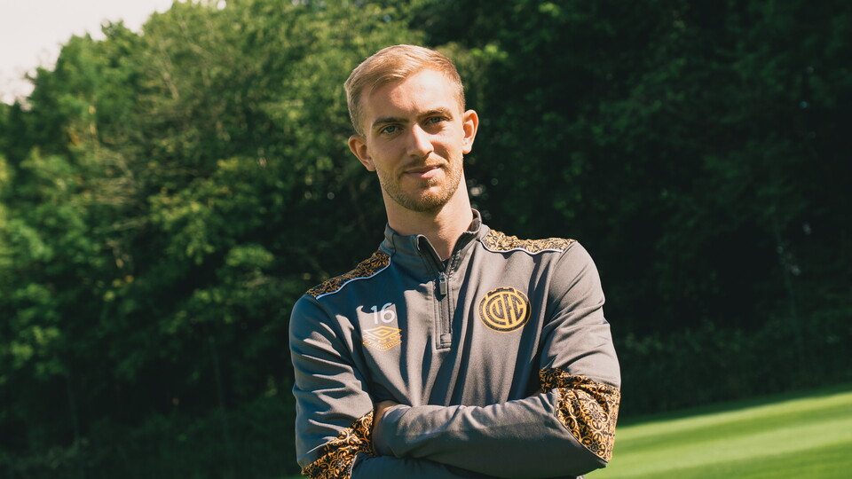 Callum Stead signing photo