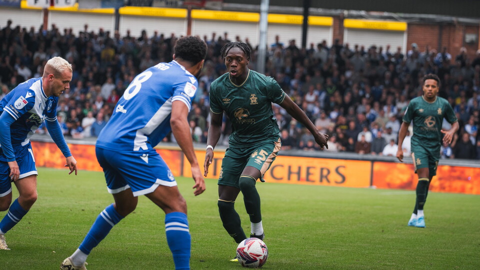 Longelo in action vs Bristol Rovers