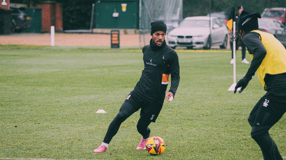 Elias Kachunga in training