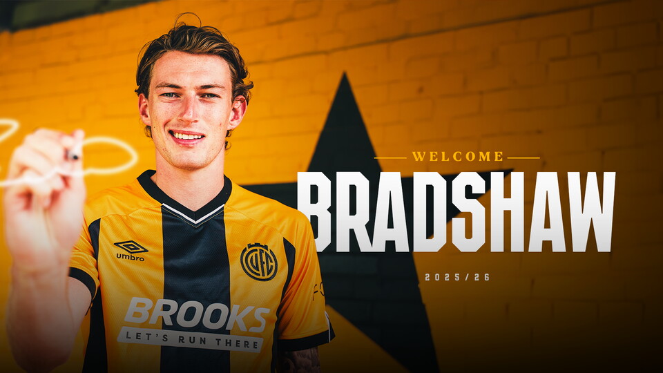 Zak Bradshaw signing graphic