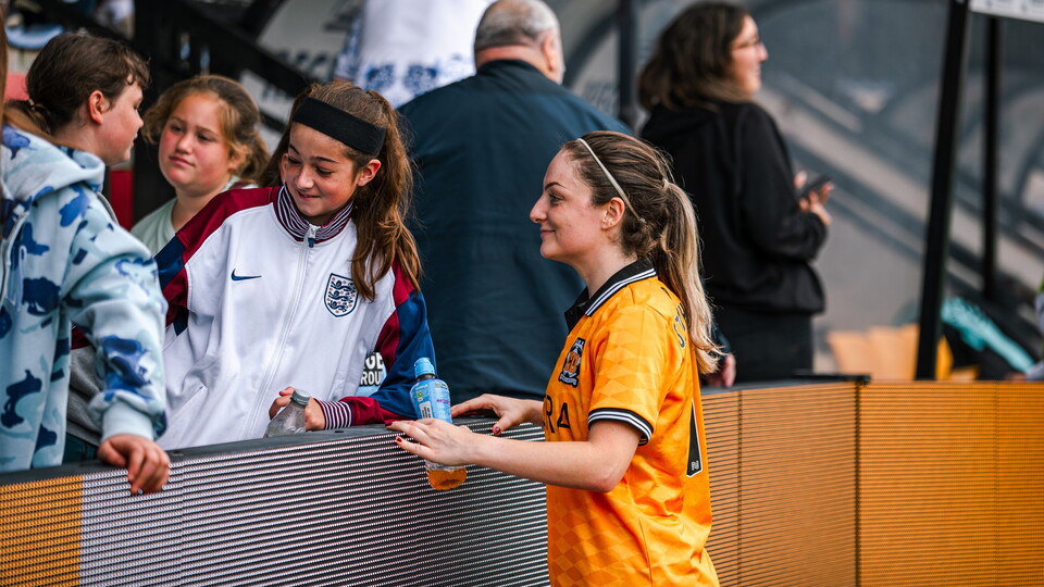 Cambridge United Women players meet fans