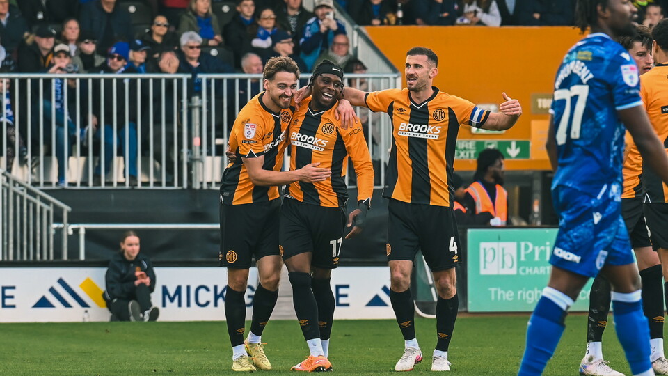 Cambridge United players celebrate