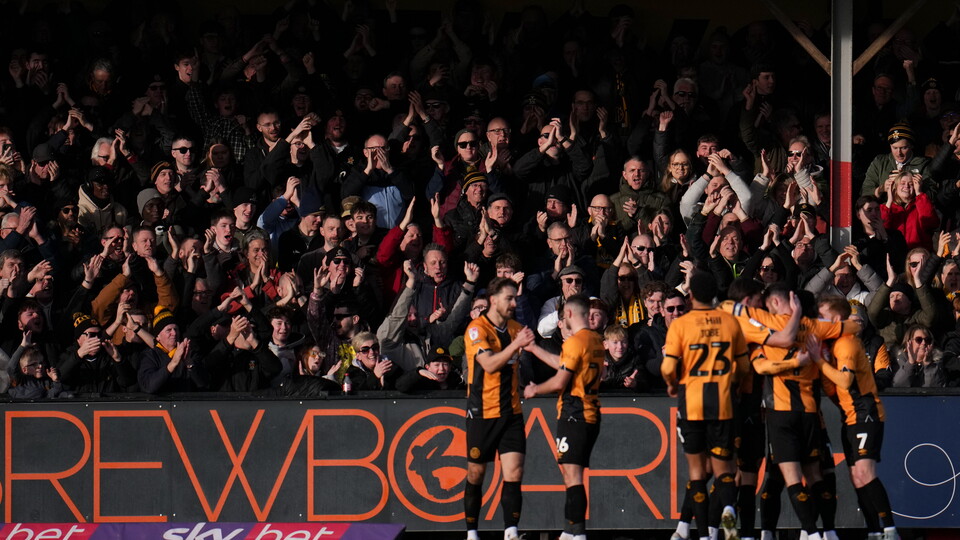 Cambridge United players celebrate
