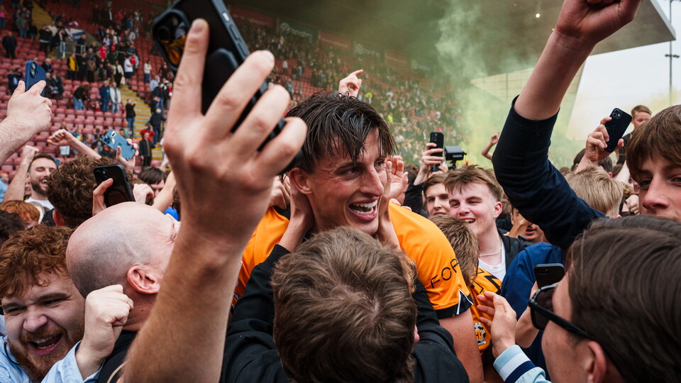 Kell Watts celebrates promotion with fans