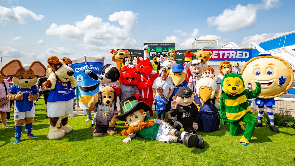 Mascots at the Mascot Race