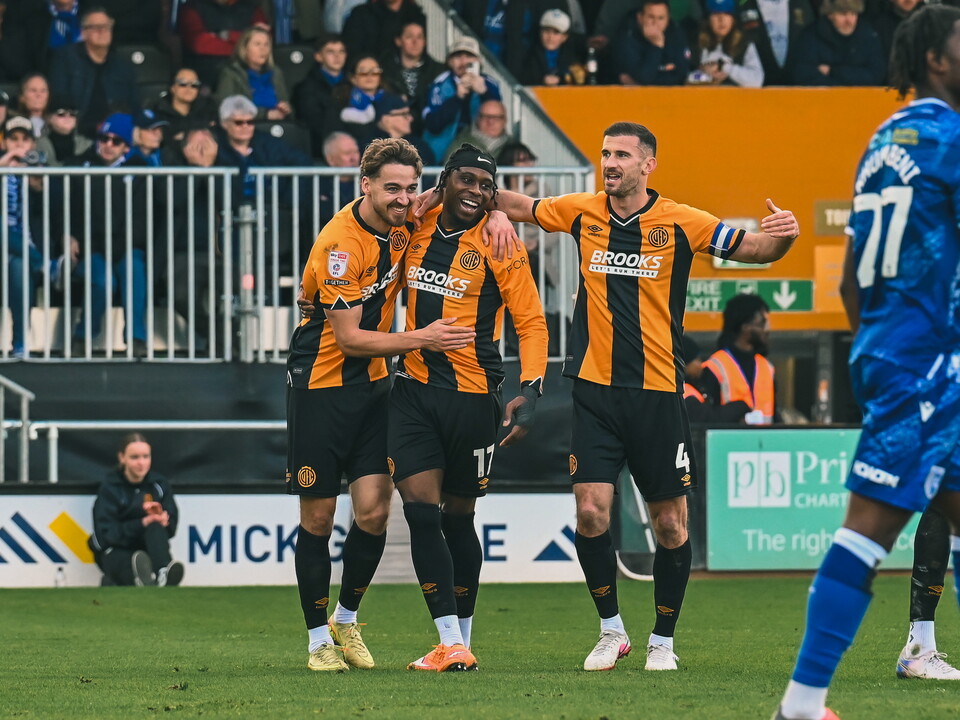 Cambridge United players celebrate